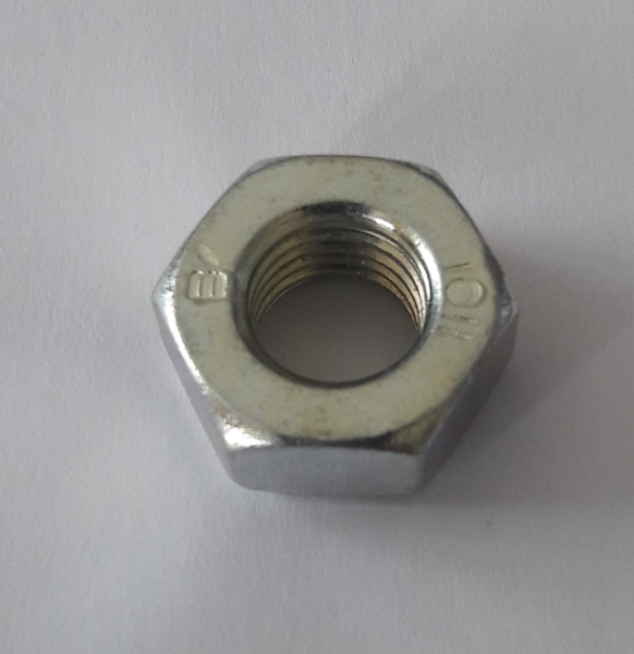 Mutter für Gummilager